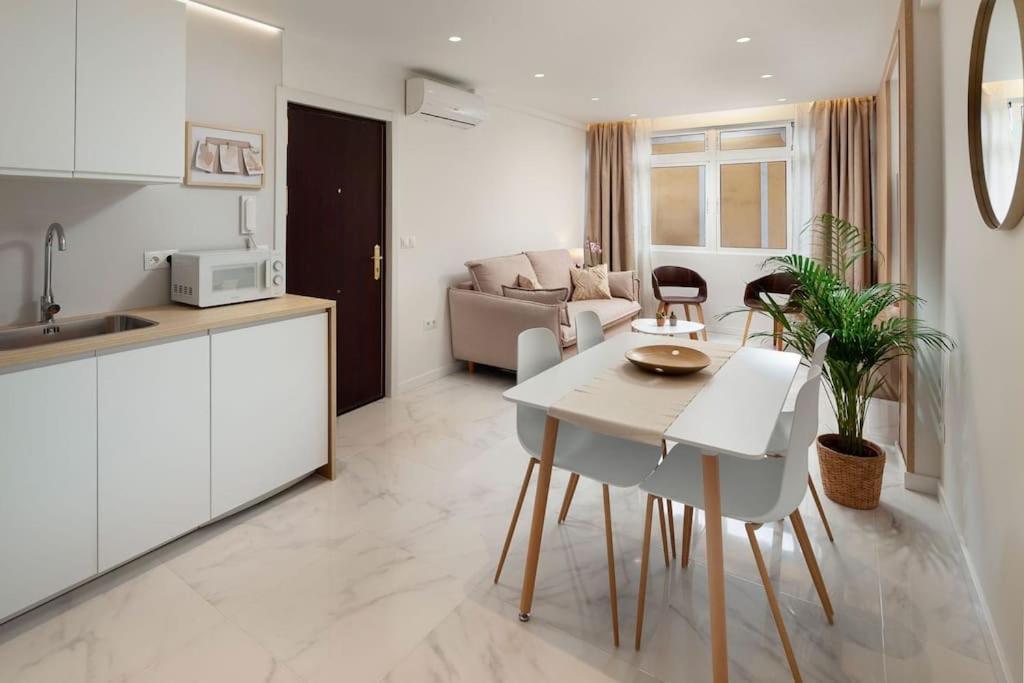 Apartamento Moderno Y Bien Ubicado Málaga Kültér fotó